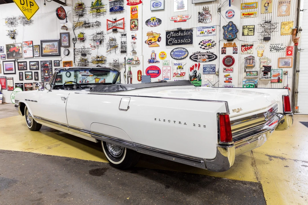 1964 Buick Electra - Image 12 of 31