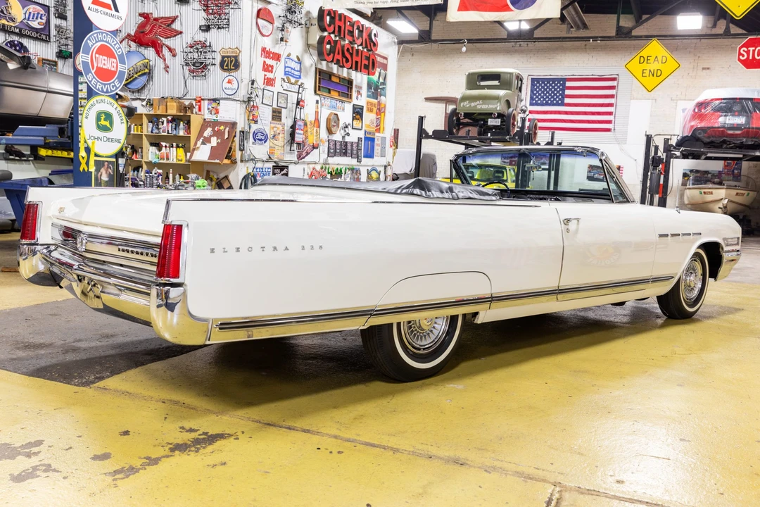 1964 Buick Electra - Image 14 of 31