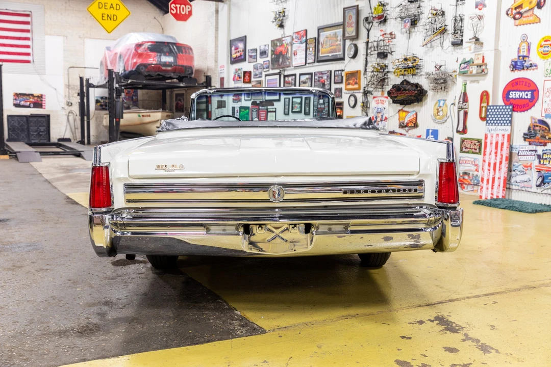1964 Buick Electra - Image 13 of 31