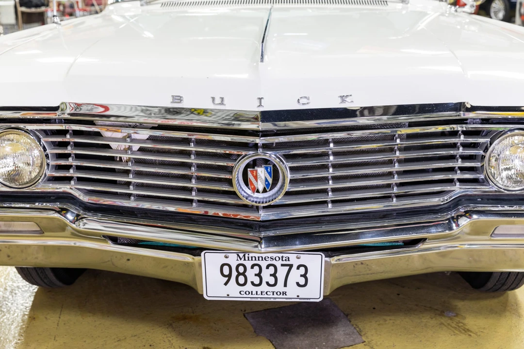 1964 Buick Electra - Image 27 of 31