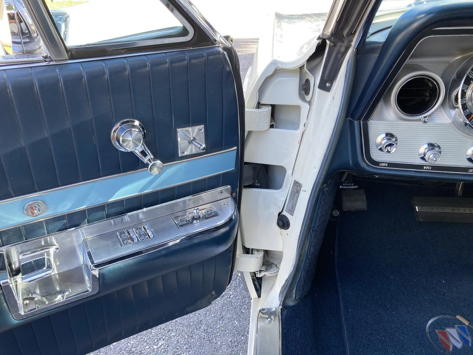 1964 Buick Electra - Image 29 of 31