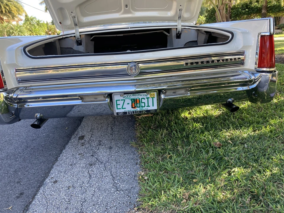 1964 Buick Electra - Image 19 of 31