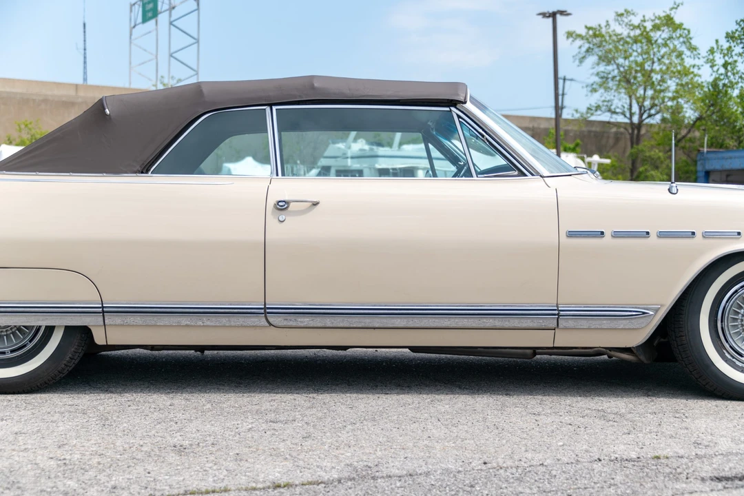 1964 Buick Electra - Image 28 of 31