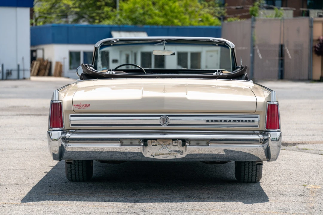 1964 Buick Electra - Image 6 of 31