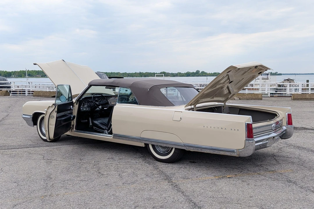 1964 Buick Electra - Image 23 of 31