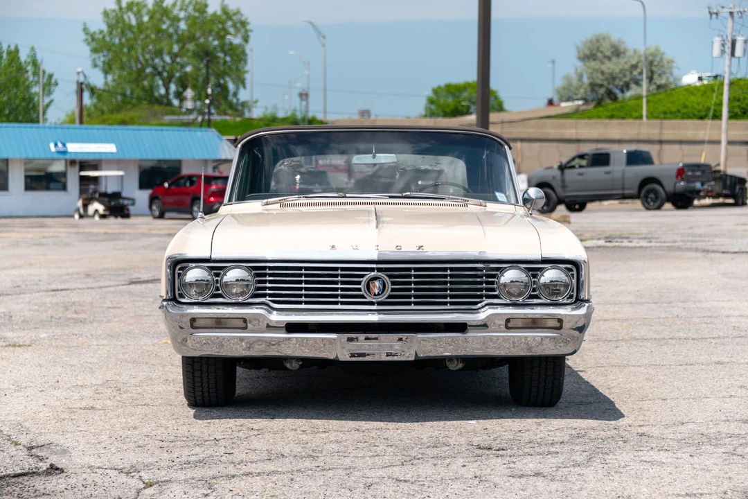 1964 Buick Electra - Image 12 of 31