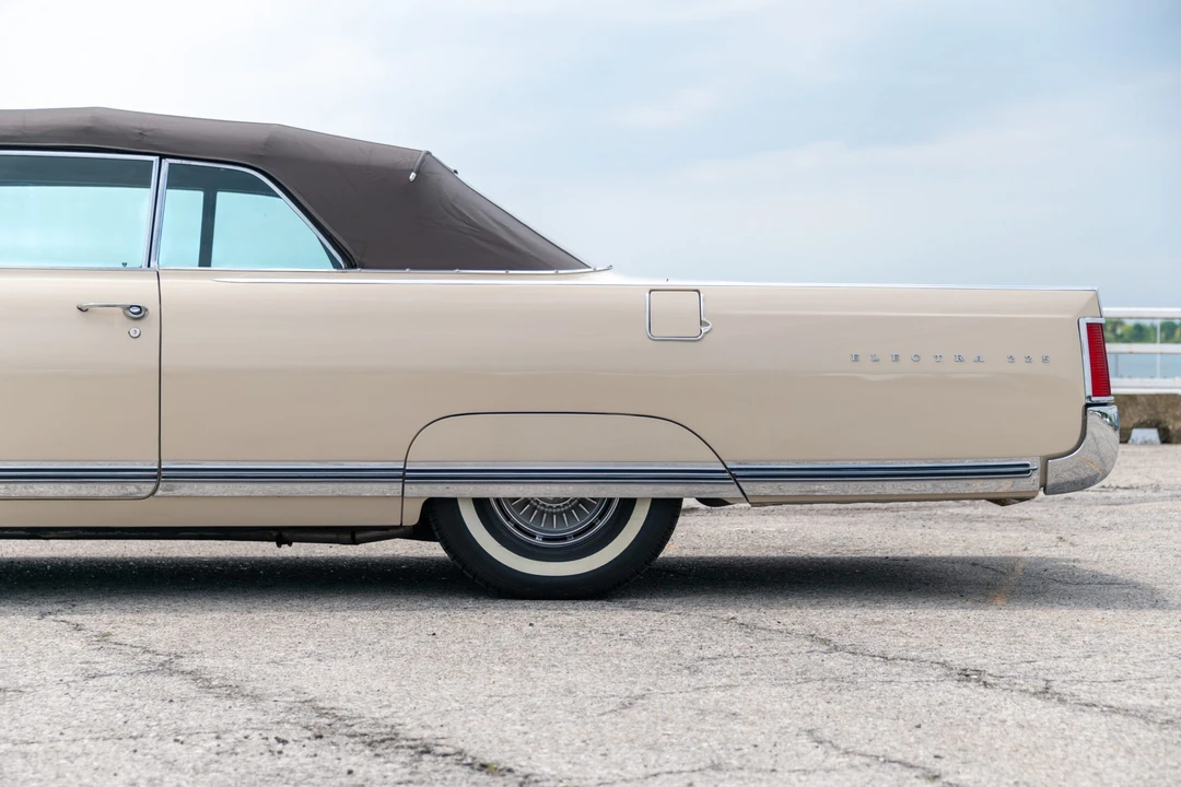 1964 Buick Electra - Image 26 of 31