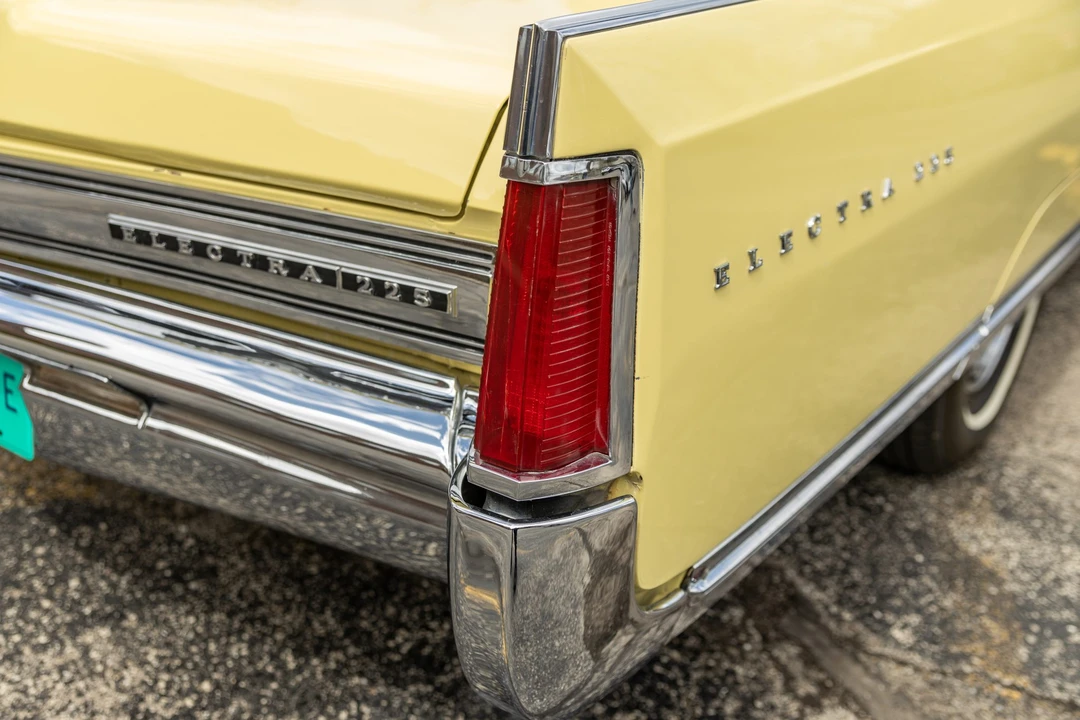 1964 Buick Electra - Image 28 of 31