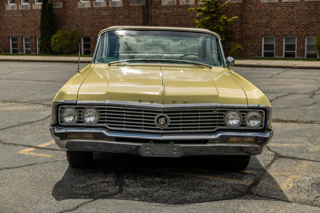 1964 Buick Electra - Image 18 of 31