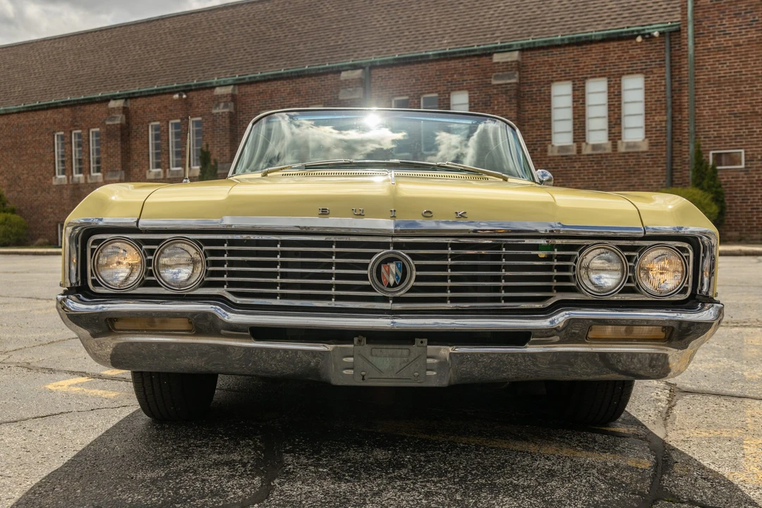 1964 Buick Electra - Image 22 of 31