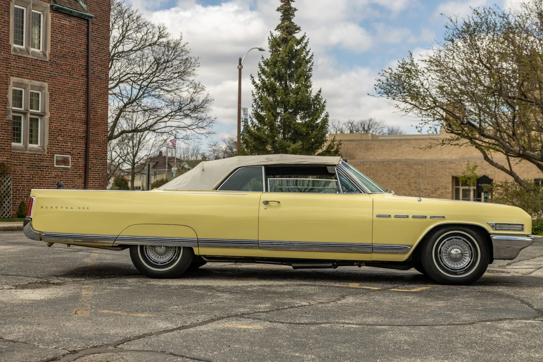 1964 Buick Electra - Image 12 of 31