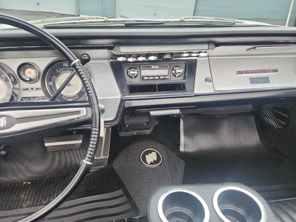 1964 Buick Electra - Image 28 of 30