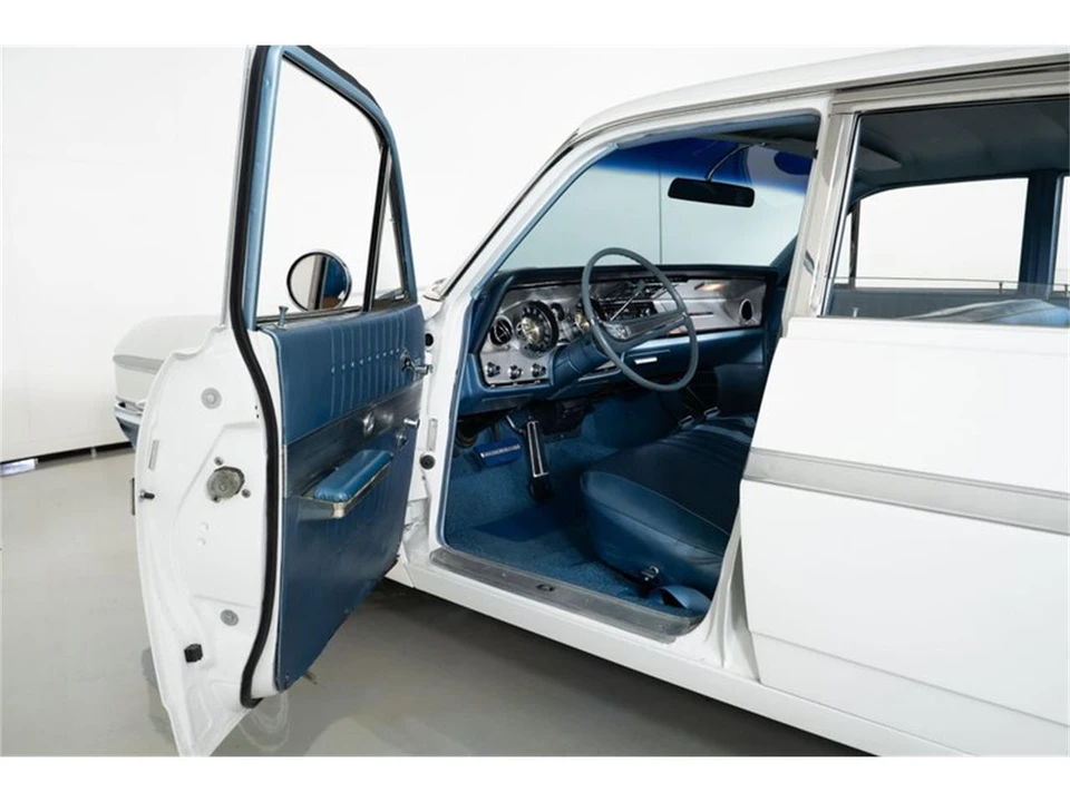 1964 Buick LeSabre - Image 17 of 31
