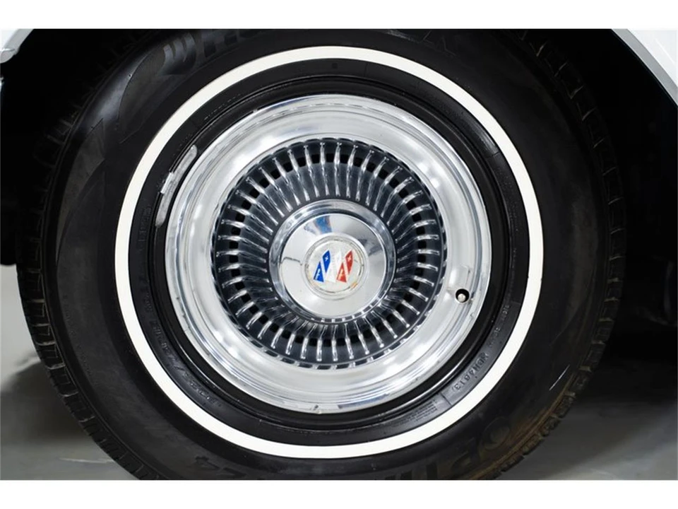 1964 Buick LeSabre - Image 6 of 31
