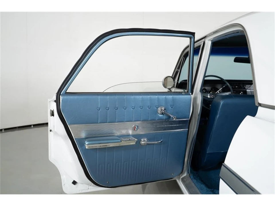 1964 Buick LeSabre - Image 22 of 31