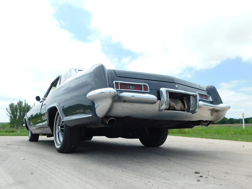 1964 Buick Riviera 1st Gen - Image 10 of 31