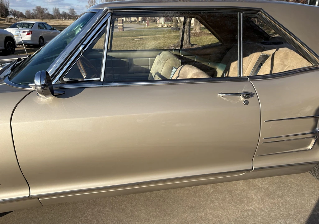 1964 Buick Riviera 1st Gen - Image 23 of 31