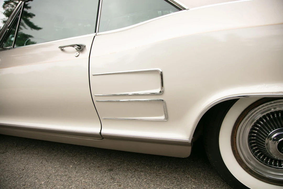 1964 Buick Riviera 1st Gen - Image 21 of 31