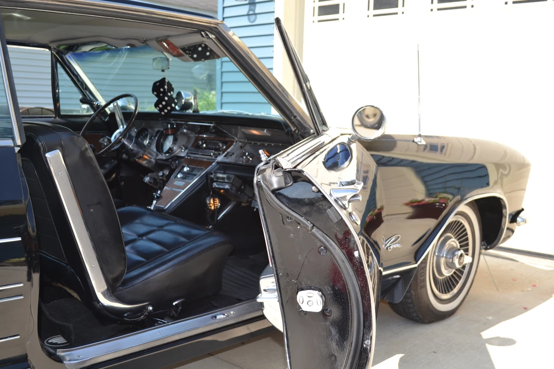 1964 Buick Riviera 1st Gen - Image 29 of 31