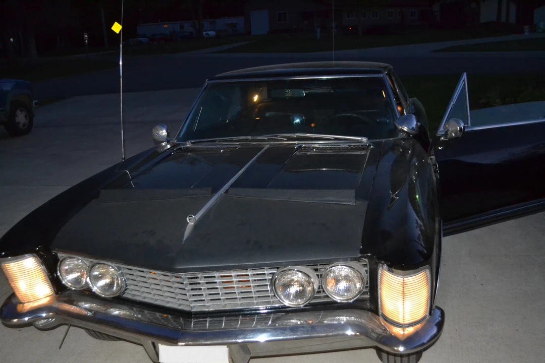 1964 Buick Riviera 1st Gen - Image 27 of 31