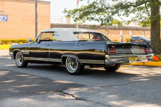 1964 Buick Wildcat - Image 4 of 31