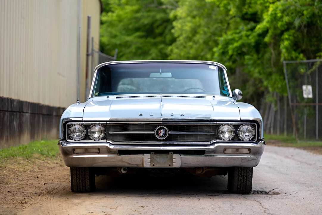 1964 Buick Wildcat - Image 4 of 31