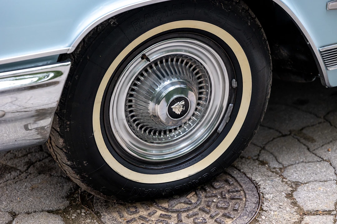 1964 Buick Wildcat - Image 23 of 31