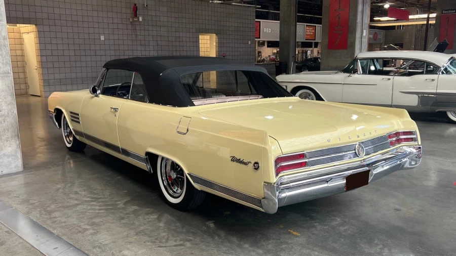 1964 Buick Wildcat - Image 11 of 12