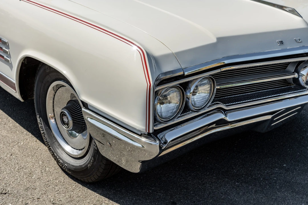 1964 Buick Wildcat - Image 21 of 31