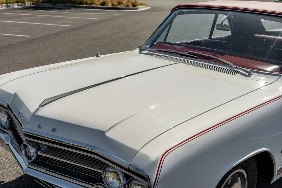 1964 Buick Wildcat - Image 26 of 31