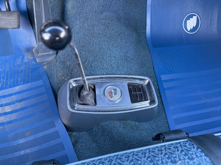 1964 Buick Wildcat - Image 9 of 11