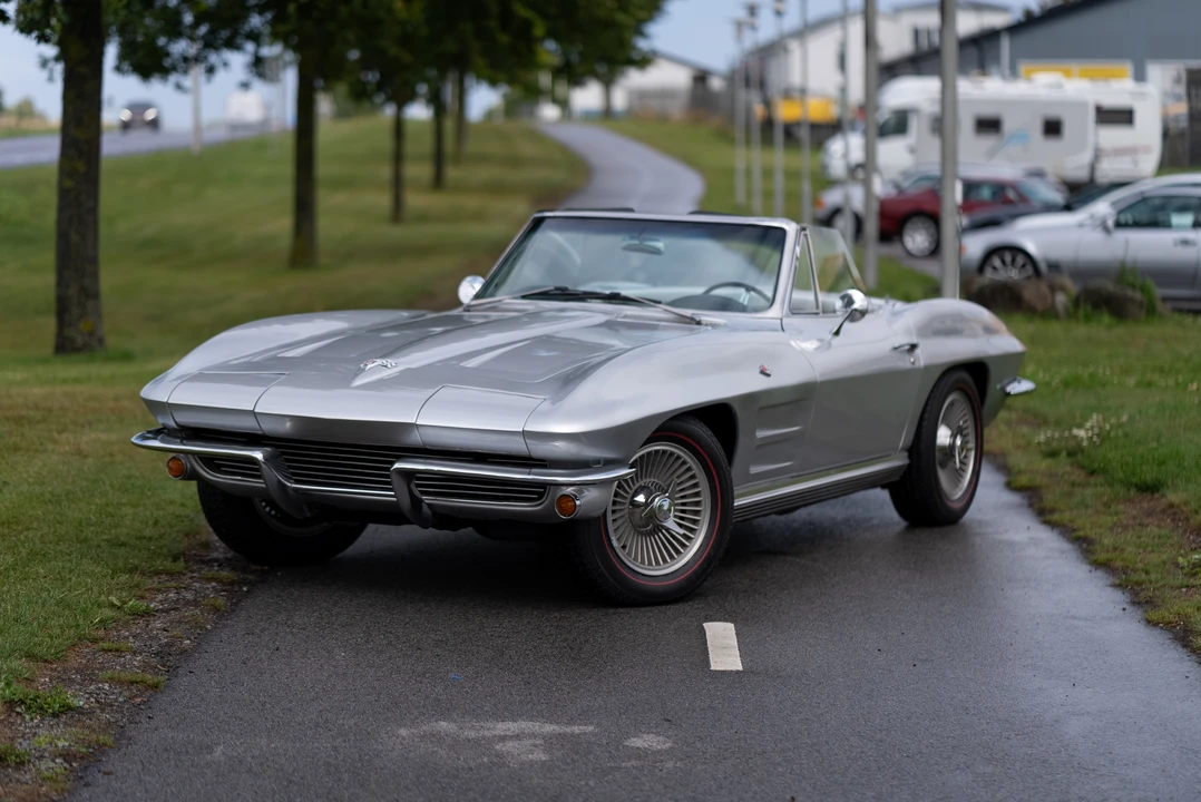 1964 Chevrolet Corvette C2 - Image 11 of 31