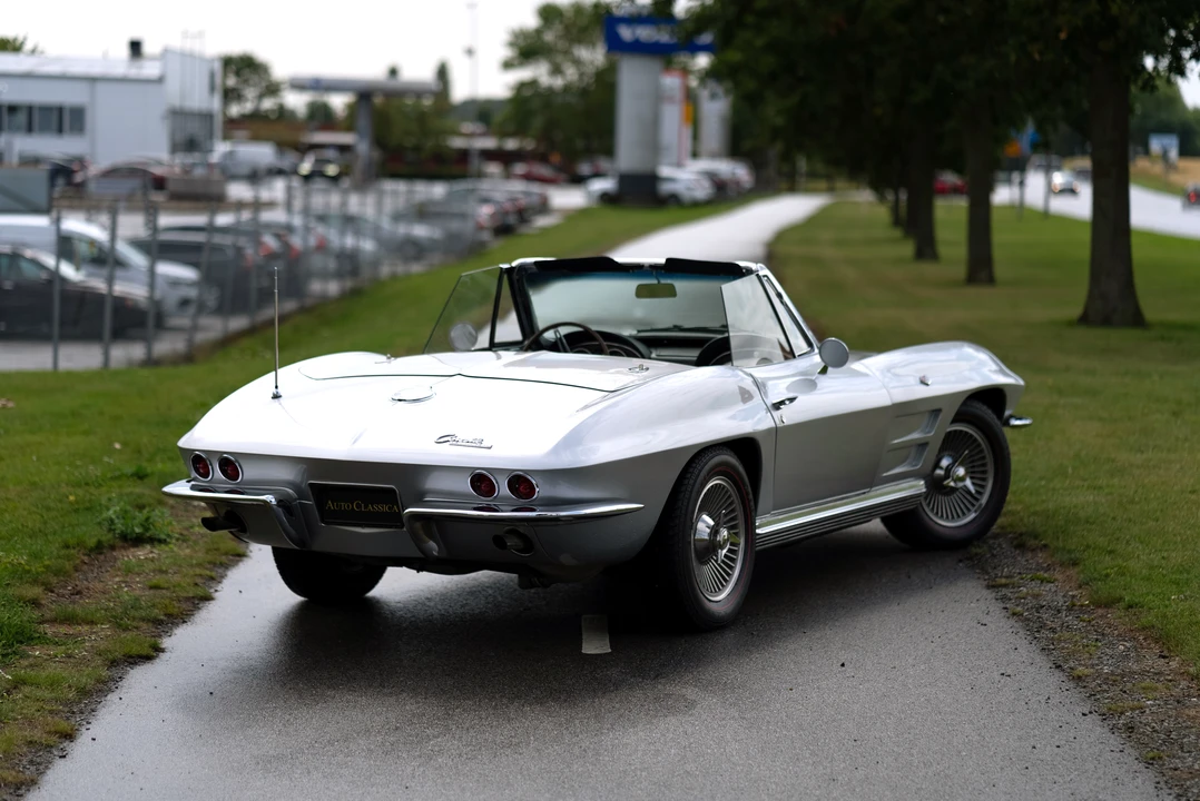 1964 Chevrolet Corvette C2 - Image 10 of 31