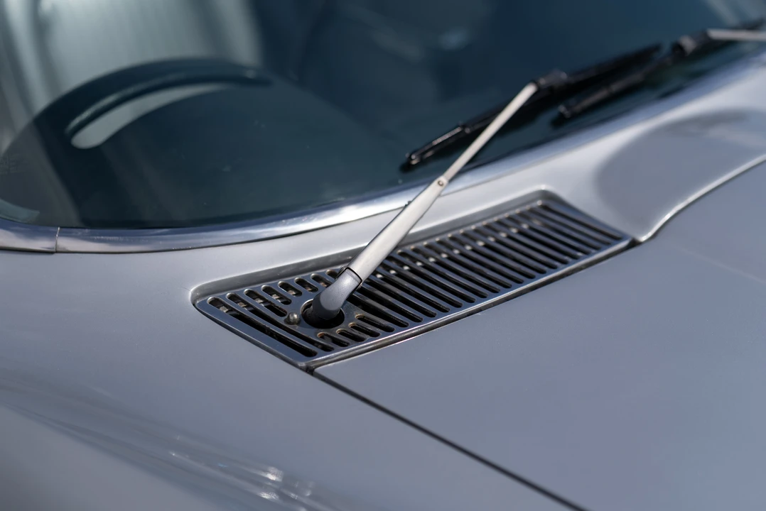 1964 Chevrolet Corvette C2 - Image 18 of 31