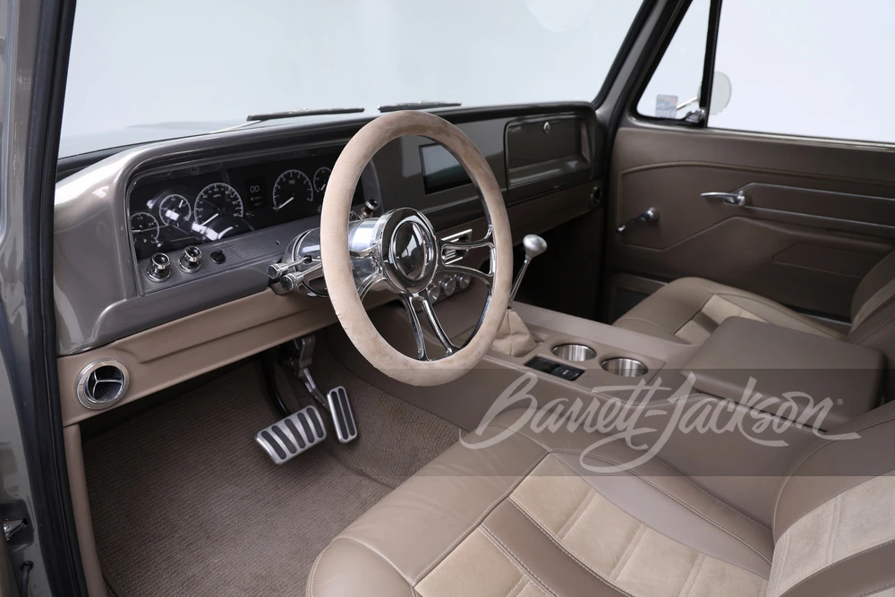 1964 Chevrolet Suburban 5th Gen - Image 4 of 31