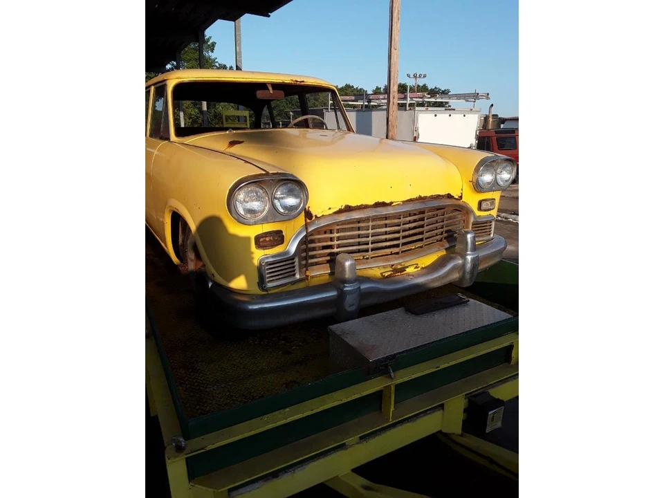 1964 Checker - Image 2 of 14