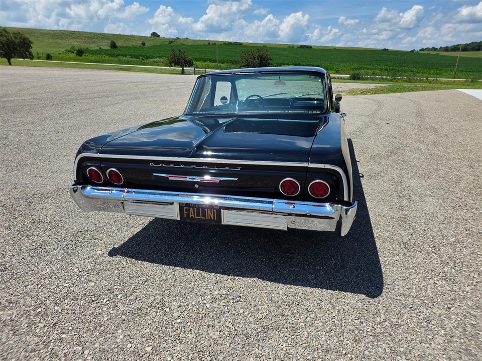 1964 Chevrolet Biscayne - Image 11 of 31
