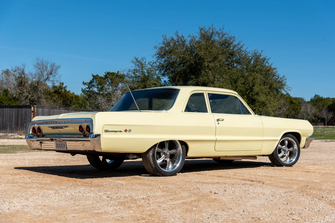 1964 Chevrolet Biscayne - Image 11 of 31