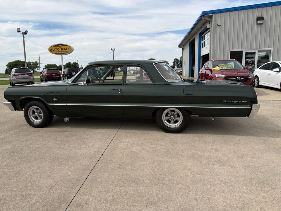 1964 Chevrolet Biscayne - Image 10 of 31