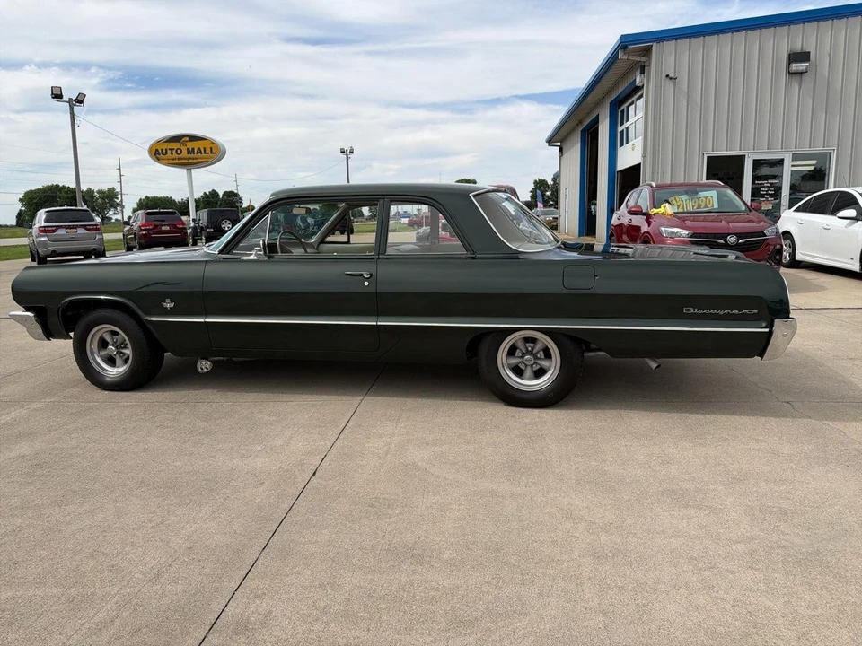 1964 Chevrolet Biscayne - Image 10 of 31