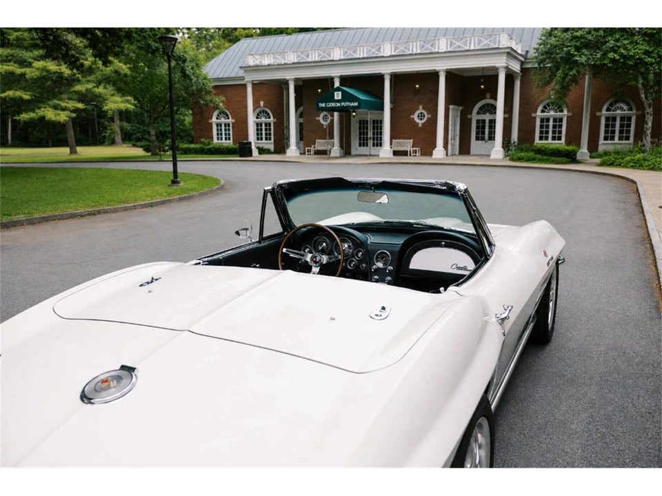 1964 Chevrolet Corvette C2 - Image 13 of 31