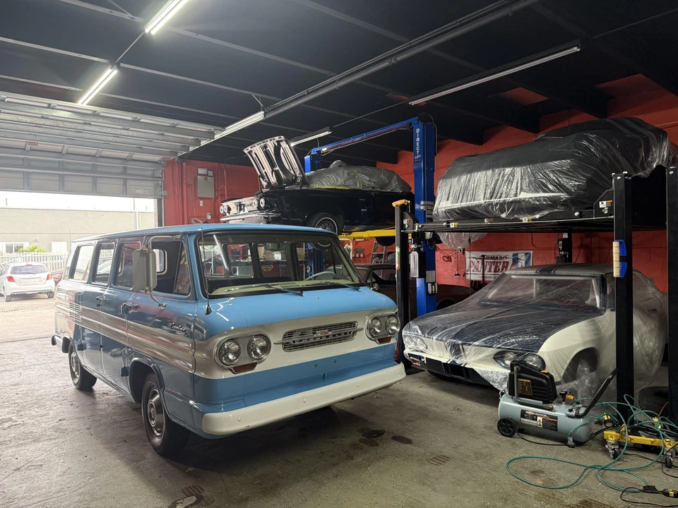 1964 Chevrolet Corvair Greenbrier & Corvan - Image 28 of 31