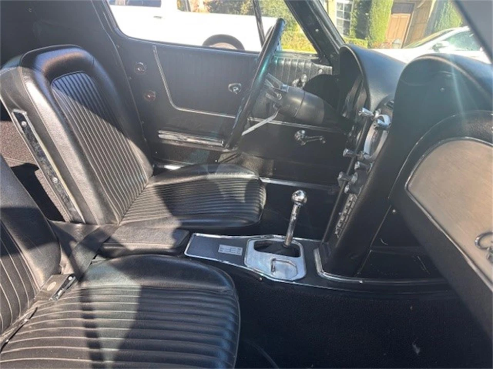 1964 Chevrolet Corvette C2 - Image 18 of 21
