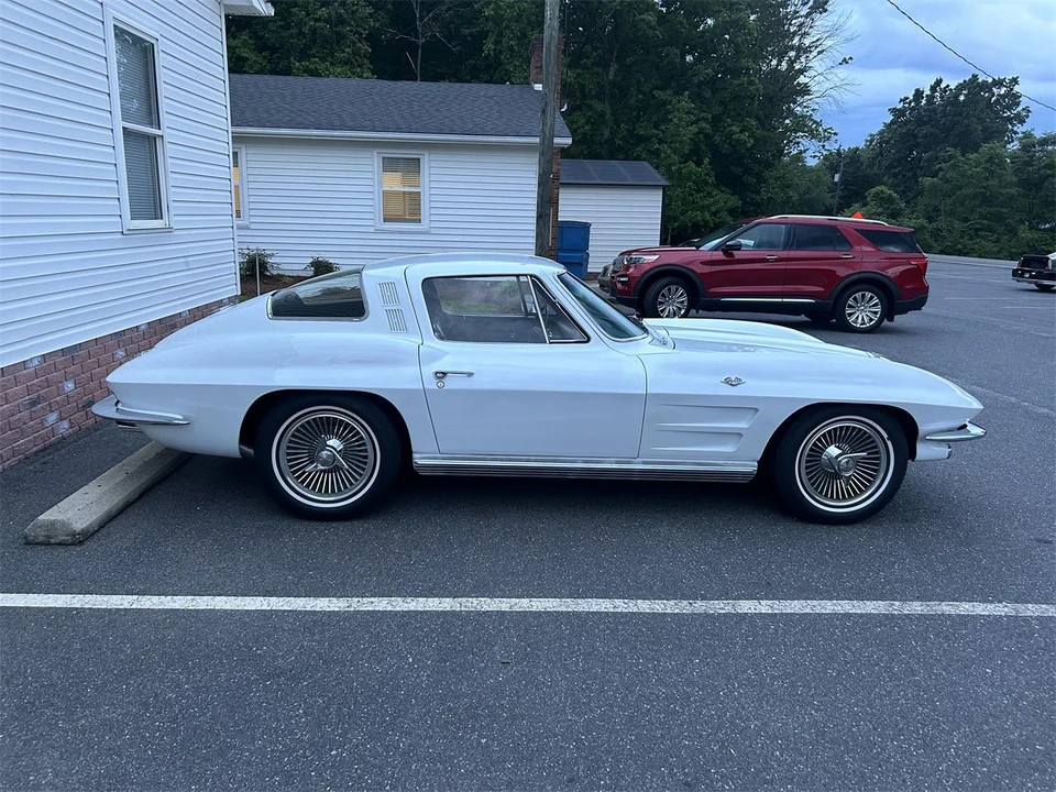 1964 Chevrolet Corvette C2 - Image 3 of 27