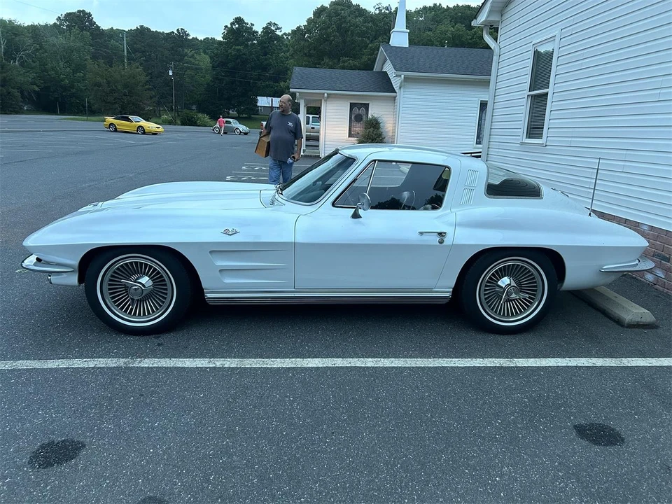 1964 Chevrolet Corvette C2 - Image 4 of 27
