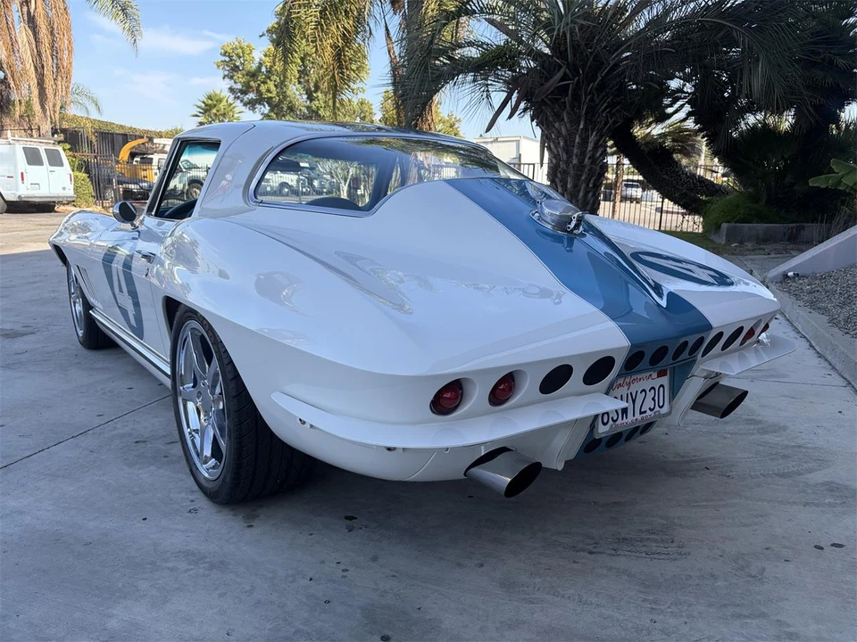 1964 Chevrolet Corvette C2 - Image 6 of 31