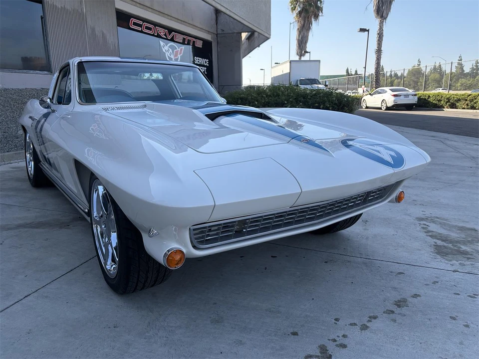 1964 Chevrolet Corvette C2 - Image 13 of 31