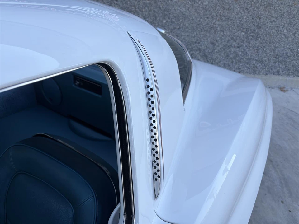 1964 Chevrolet Corvette C2 - Image 18 of 31