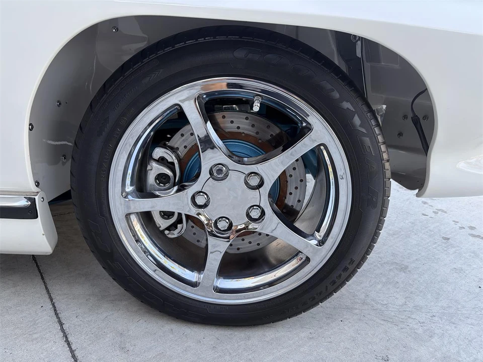1964 Chevrolet Corvette C2 - Image 19 of 31