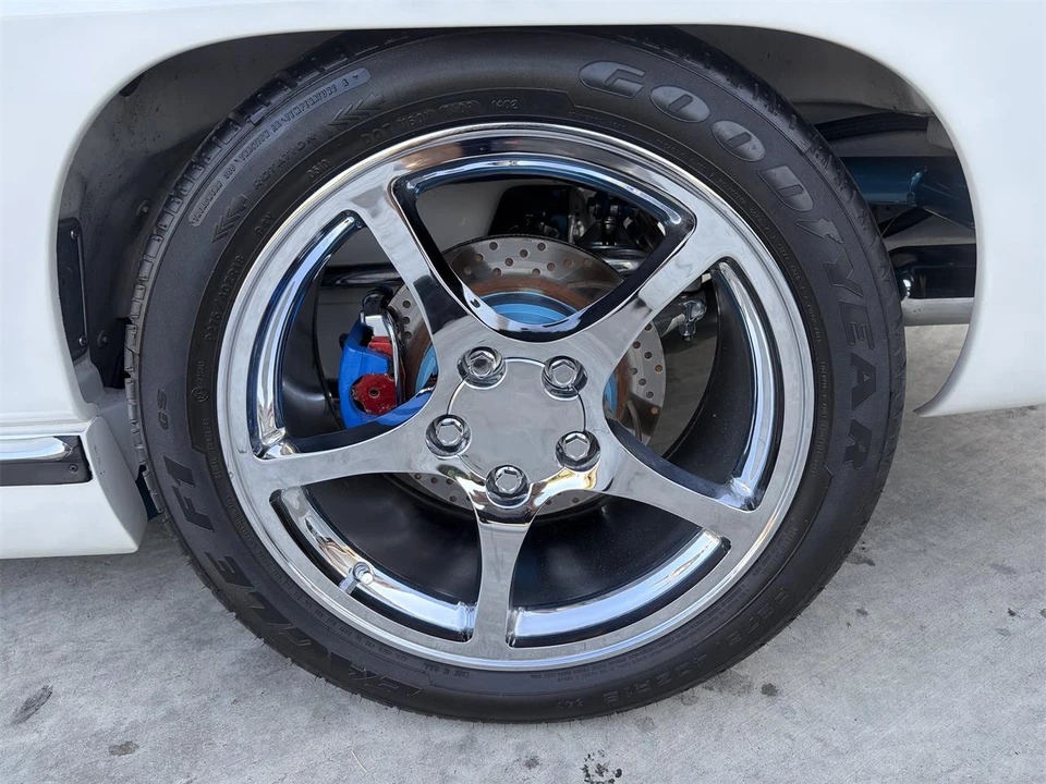 1964 Chevrolet Corvette C2 - Image 21 of 31